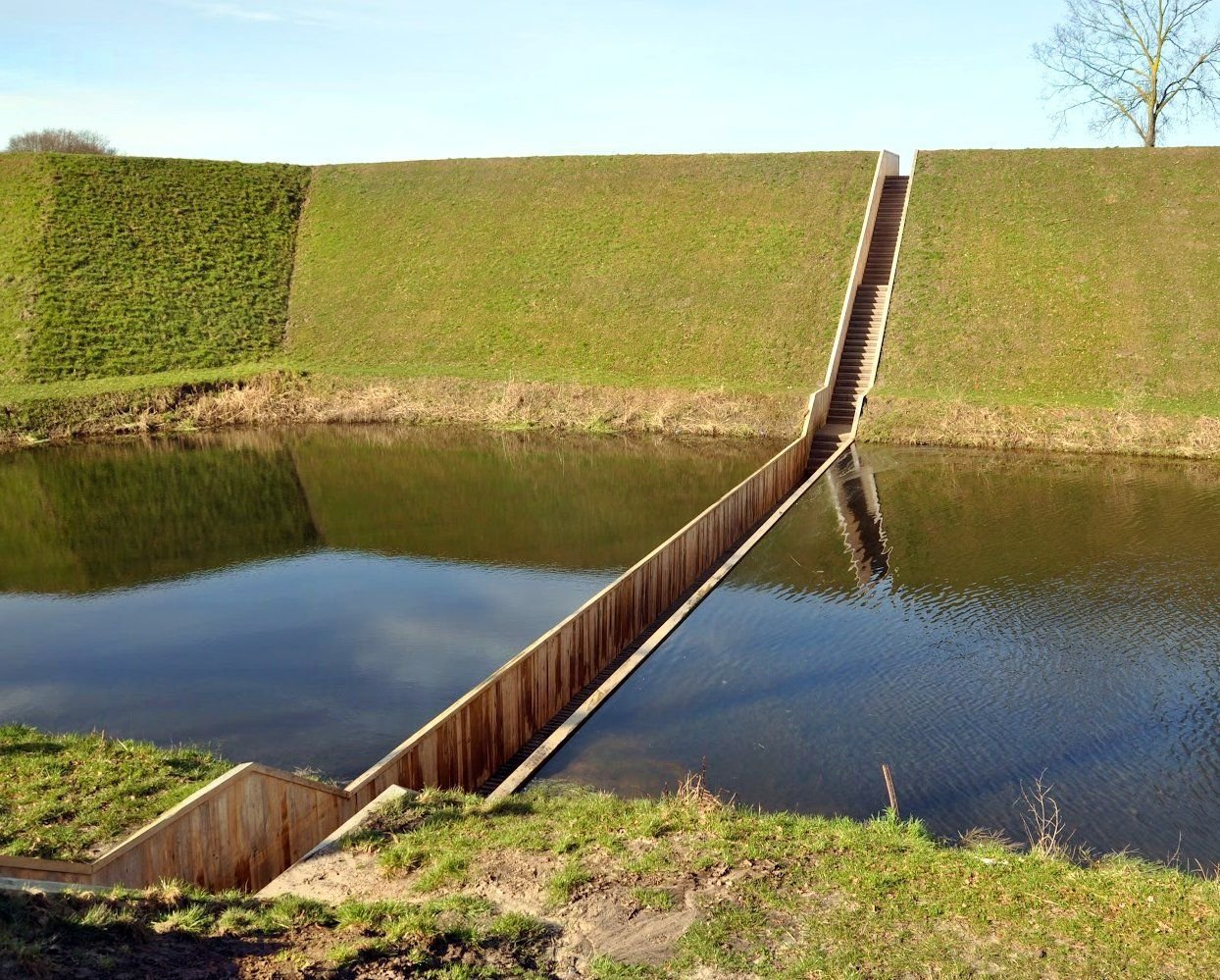 Создать реку. Мост Моисея Moses Bridge Нидерланды. Мост Моисей, Халштерен, Нидерланды. Мост Моисеев Голландии. Хальстерен Нидерланды мост.