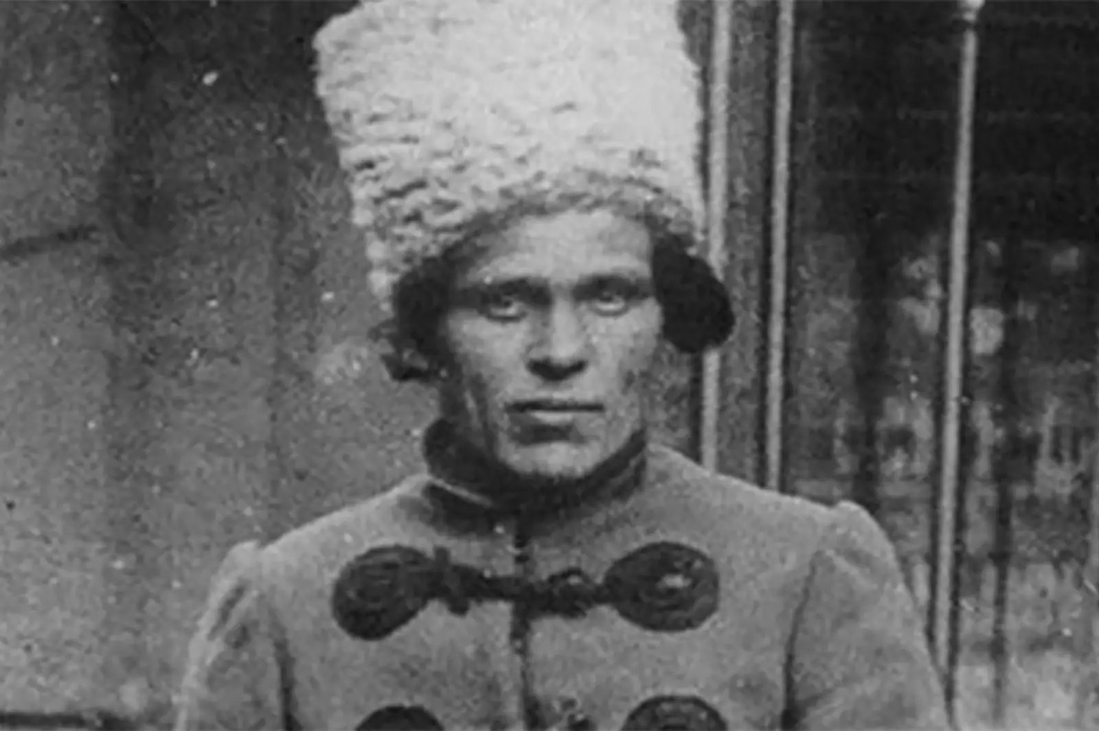 Могила махно в париже