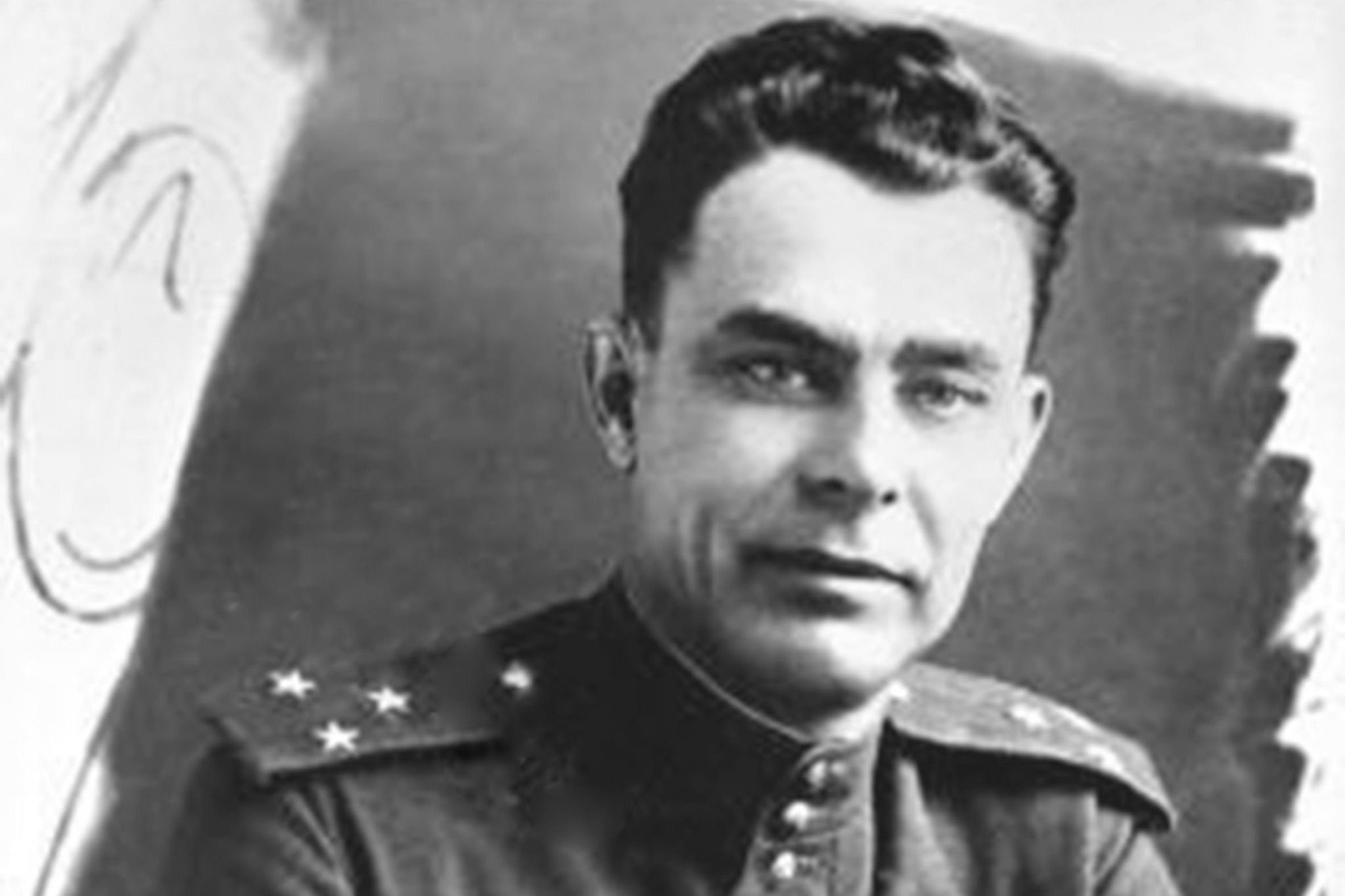 паспорт 60х годов. настоящая национальность брежнева. брежнева. яков ильич брежнев. брежнев леонид ильич в молодости.