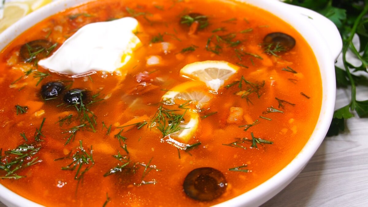 В солянку добавляют крупу. Пшенка с фасолью. Крупы для рассольника. Солянка с томатной пастой. Крупа для солянки.