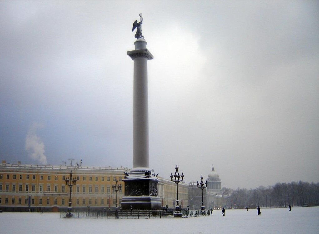 Александровская колонна в Санкт Петербурге