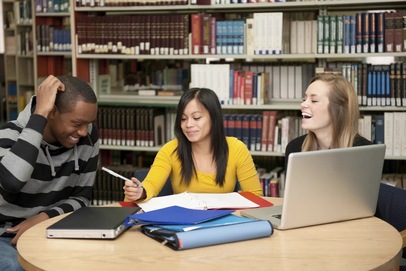 Сложная читать. Школа английского Intermediate. Studing или studying. At the Library диалог. Говорение картинки.