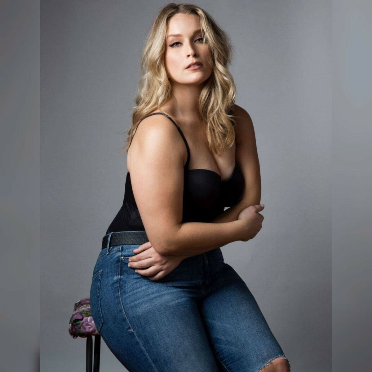 Полные модели нижнего. Лиззи Миллер модель Plus Size. Катя Жаркова модель Plus-Size.