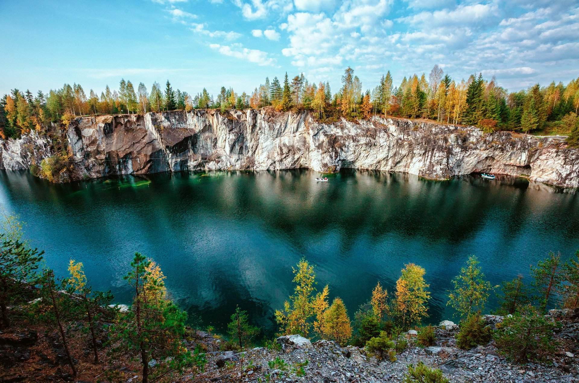 Самое самое карелия. Мраморный каньон Рускеала Республика Карелия. Жемчужина Карелии Рускеала. Рускеала (горный парк) достопримечательности Карелии. Карелия озеро Рускеала.