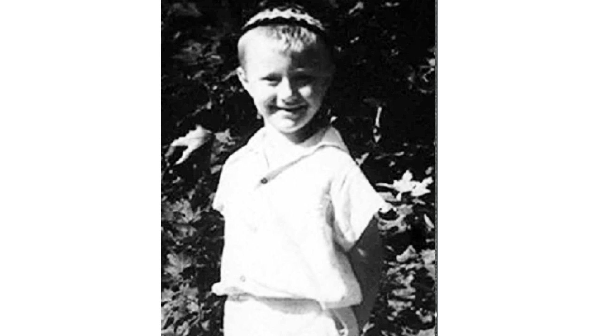 ленин в детстве фото на октябрятской звездочке