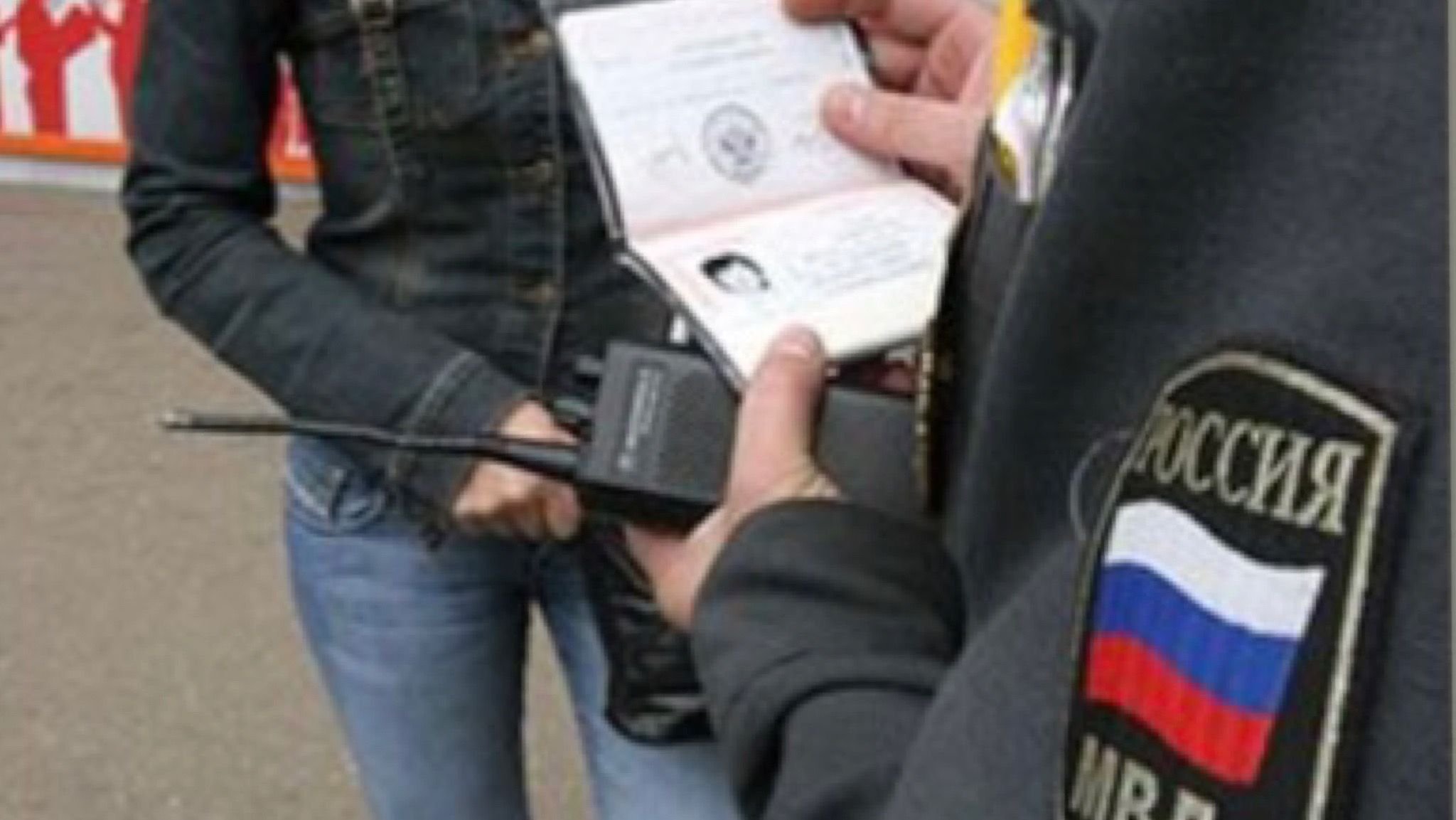 Милиция проверяет паспорта