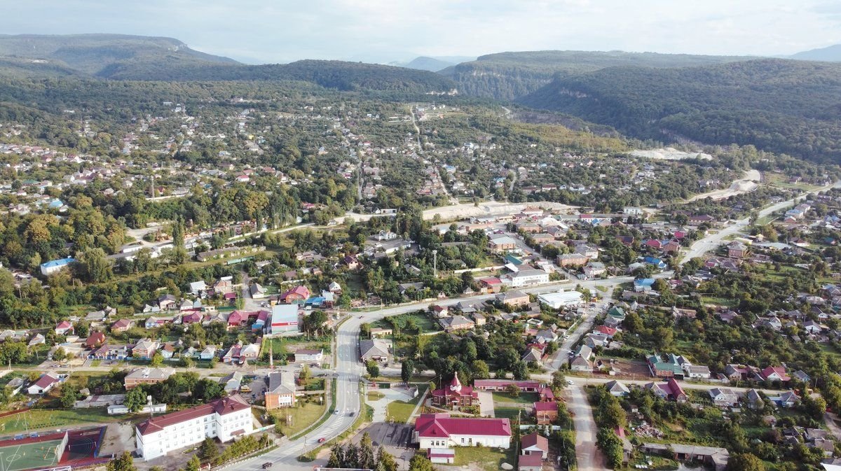 каменномостский. поселок каменномостский адыгея фото поселка. посёлок каменномостский адыгея. республика адыгея каменномостский поселок. поселок каменномостский адыгея фото поселка.