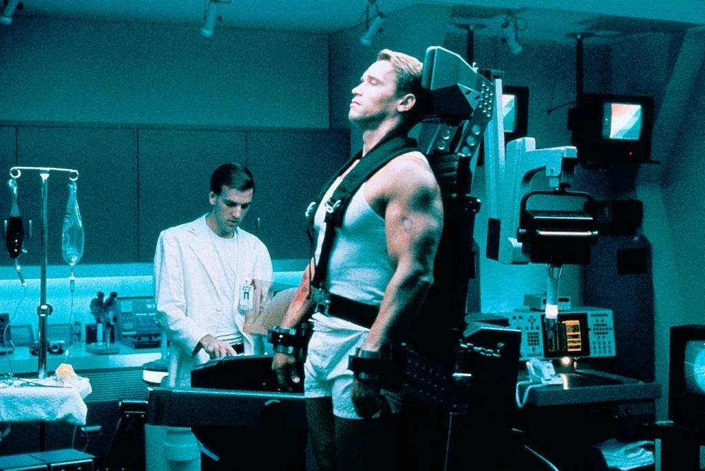 бегущий человек фильм 1987 арнольд шварценеггер. бен ричардс бегущий. бегущий человек содержание. бегущий человек фильм 1987. бегущий человек содержание.