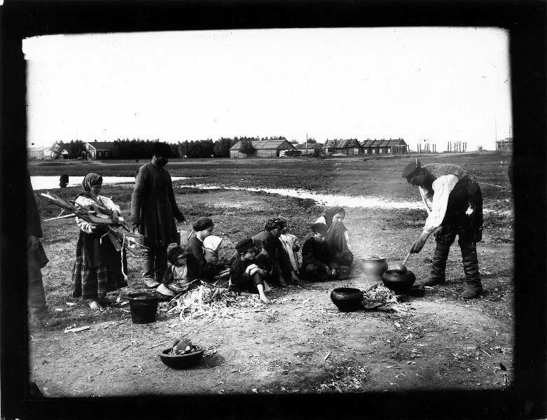 Свободные сельские. Максим Дмитриев фотограф. Переселенцы Нижегородской губернии. Максим Дмитриев фотографии крестьян. Дмитриев фотограф крестьяне фотографии.