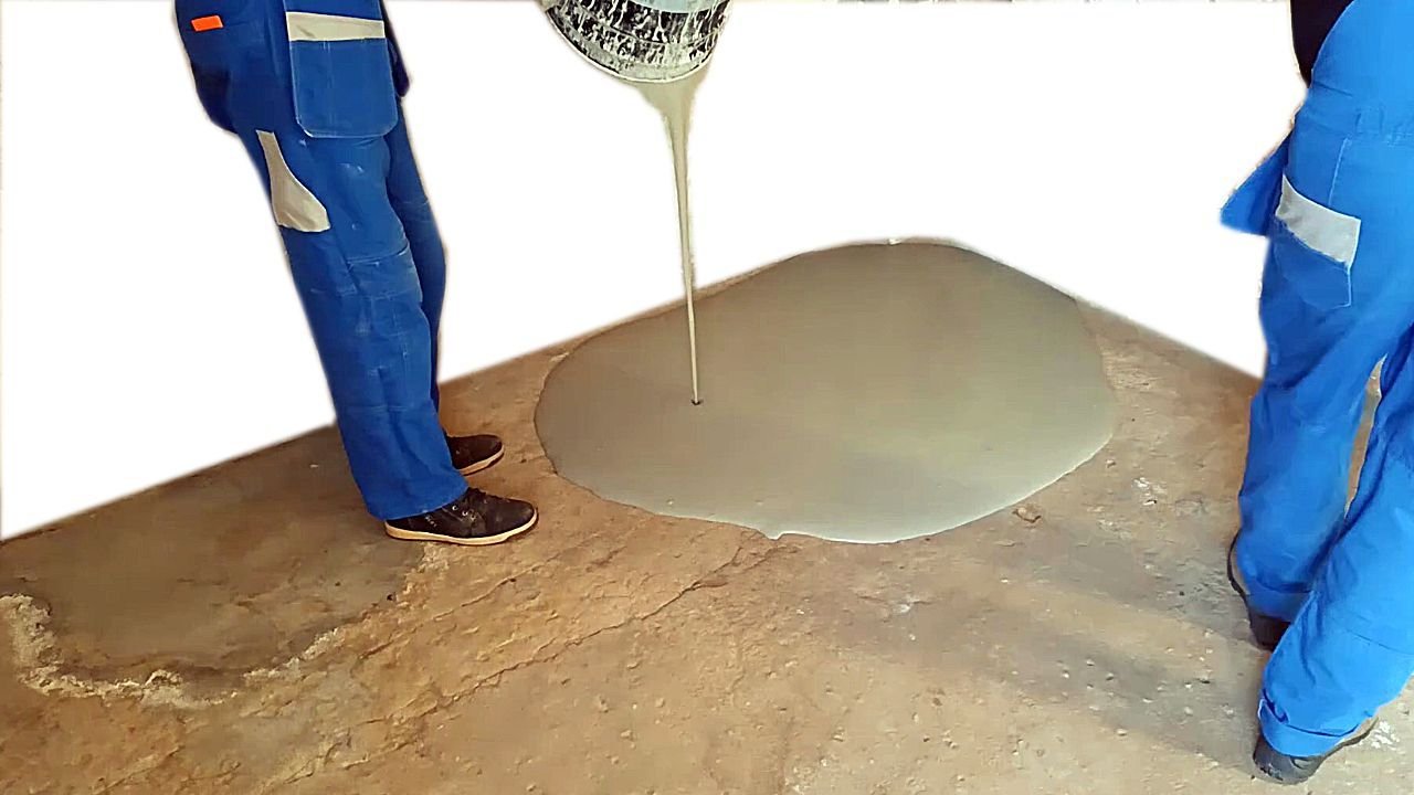 Полы наливные самовыравнивающие. Исправляем косяки наливного пола. Выравниватель пола под плитку. Исправляем неровность пола. Стяжка пола наливной пол.