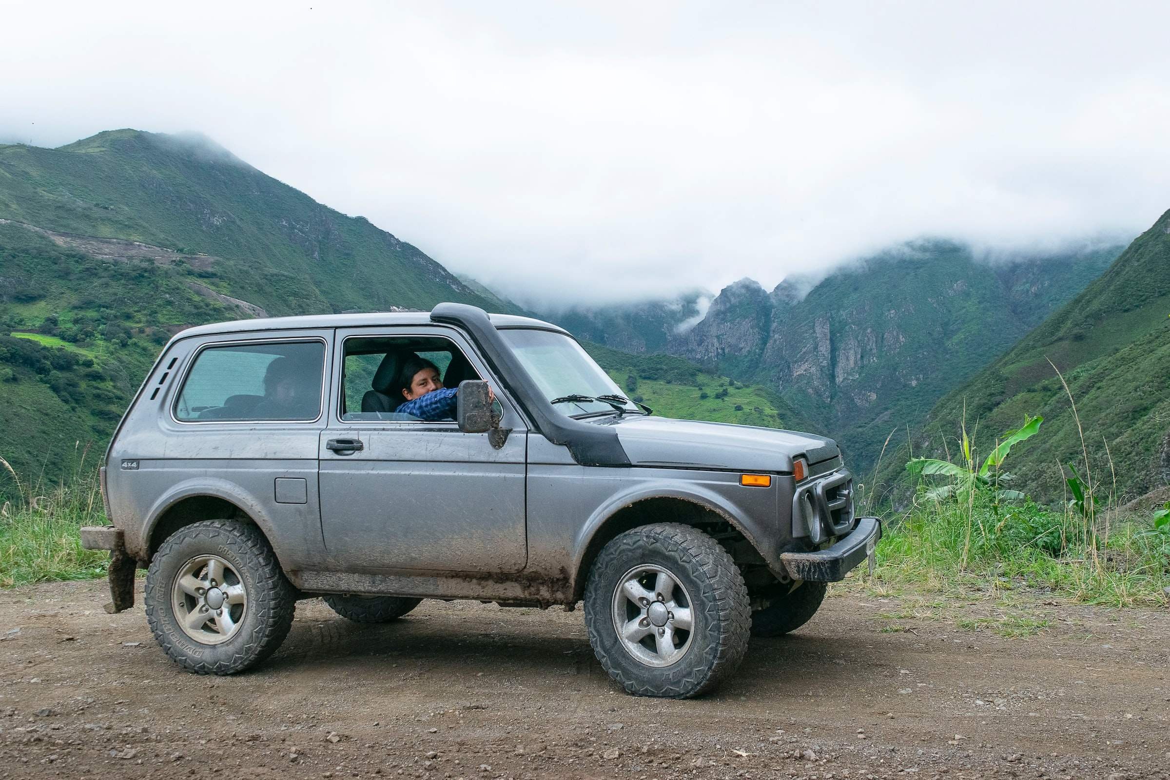 Нива вместо. Lada Niva Legend. Lada Niva 2022. Niva Legend 2022. Лада Нива Тревел 2022.