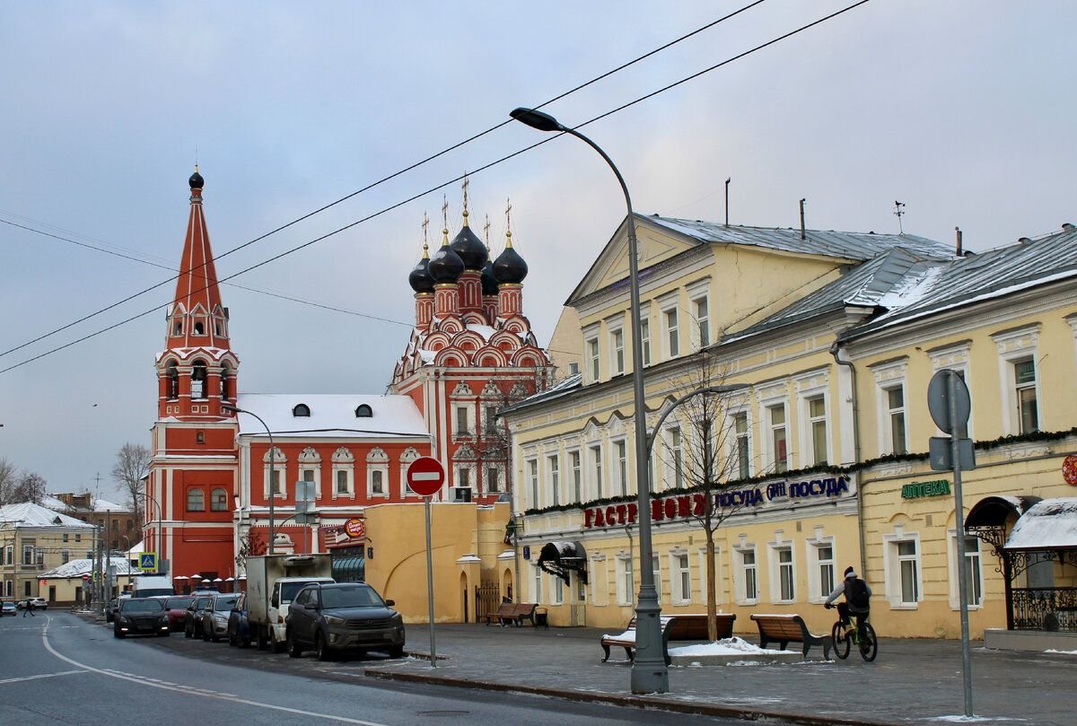 Автор таганка москва. Храм святителя Николая Москва Радищевская. Верхняя Радищевская улица Церковь. Нижняя Таганская площадь. Ул.верхняя Радищевская 20 храм метро.