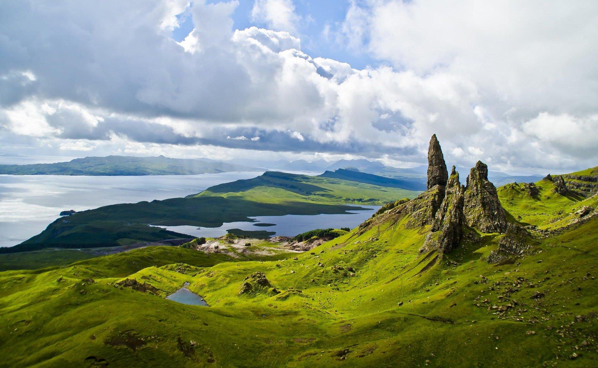 Scotland island. Долина фей остров Скай Шотландия. Old man of Storr Шотландия. Каледония Шотландия. Лотиан Шотландия.