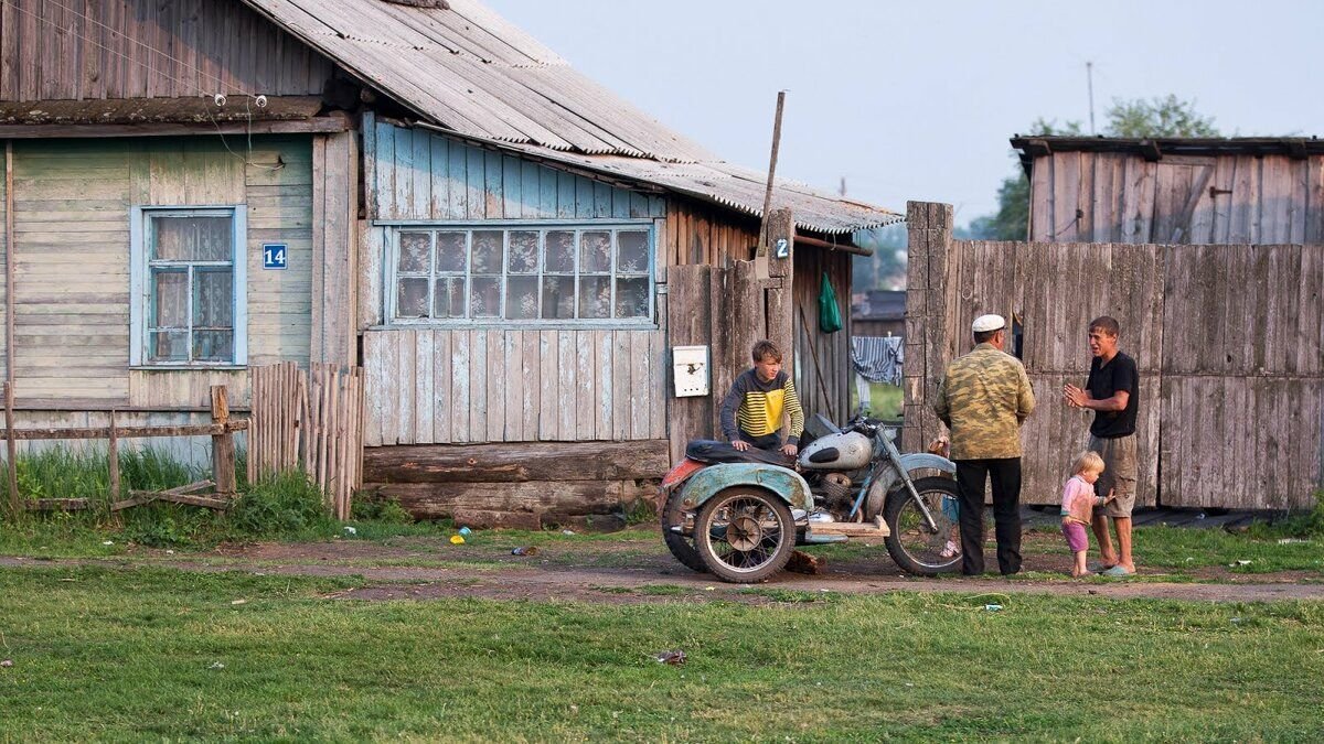 Из деревни в деревню. Глубинка России. Русская глубинка деревня. Российские деревни в глубинке. Жители глубинки России.