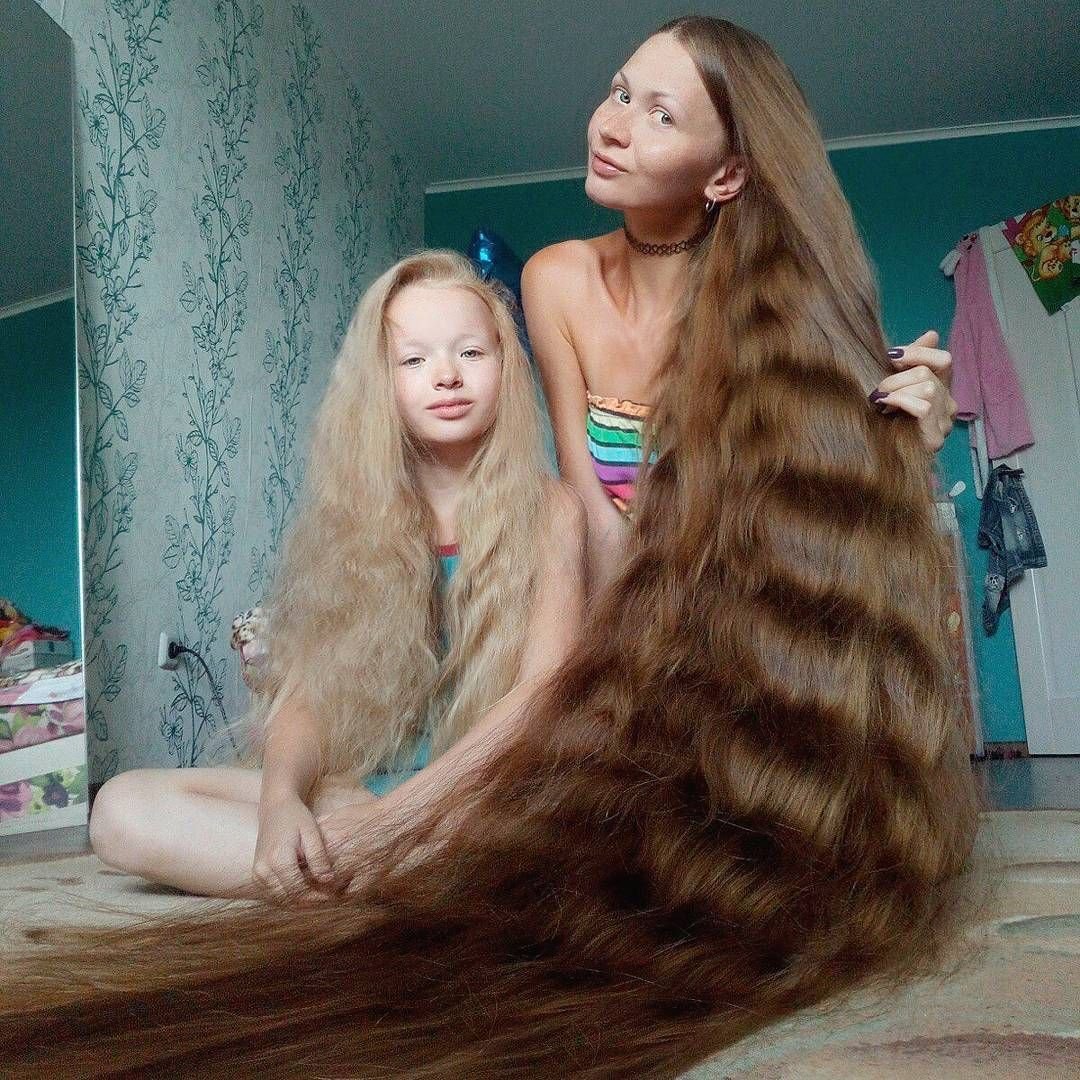 Девочка С Очень Длинными Волосами