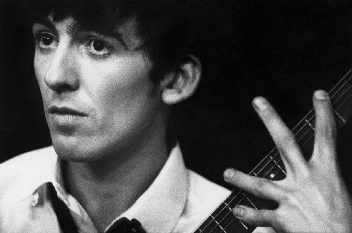 Джордж харрисон. George Harrison 1963. Джордж Харрисон 2021. Харрис Битлз Джон.