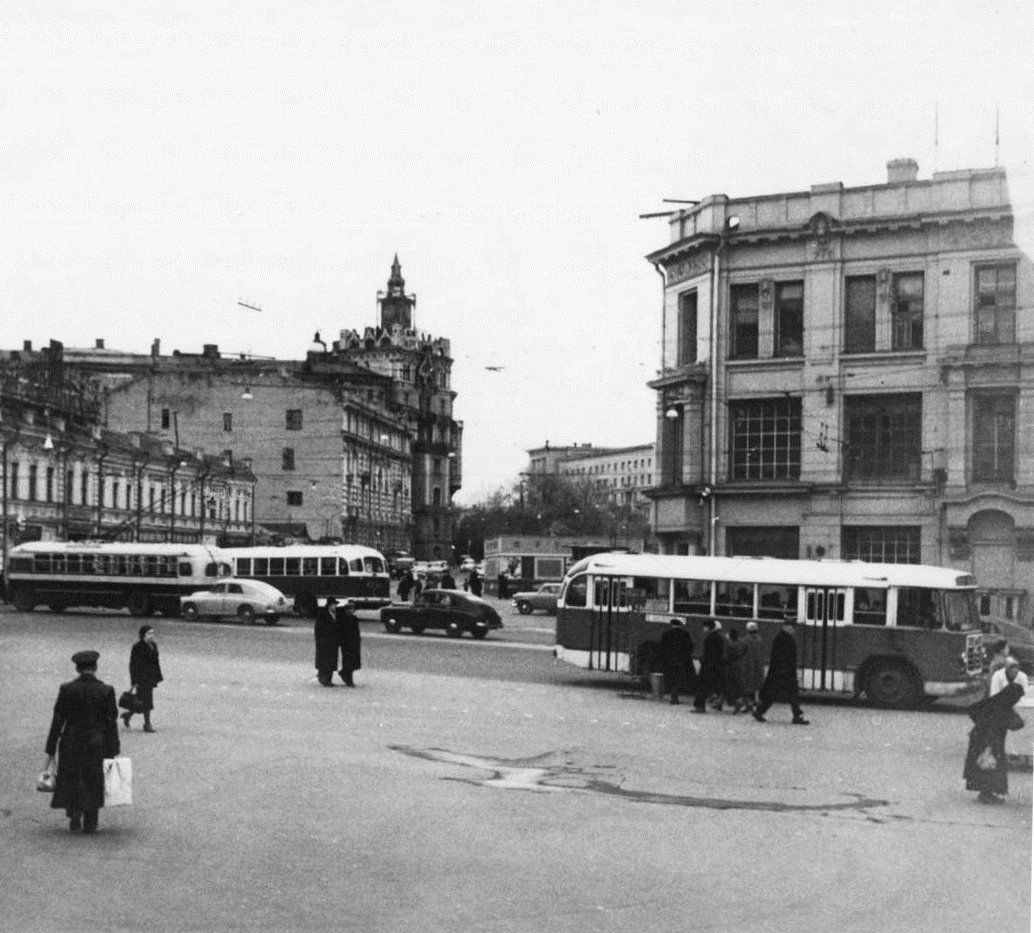 Фото тургеневской площади