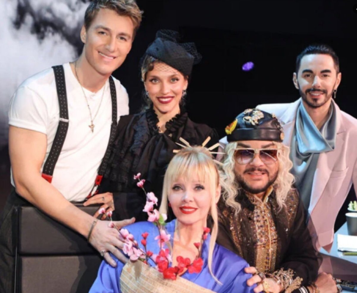 12 мюзиклов исполнители. 12 мюзиклов шоу. театр на льду авербуха 12 месяцев. традиции празднования дня космонавтики. шоу маска 2023 4 выпуск.