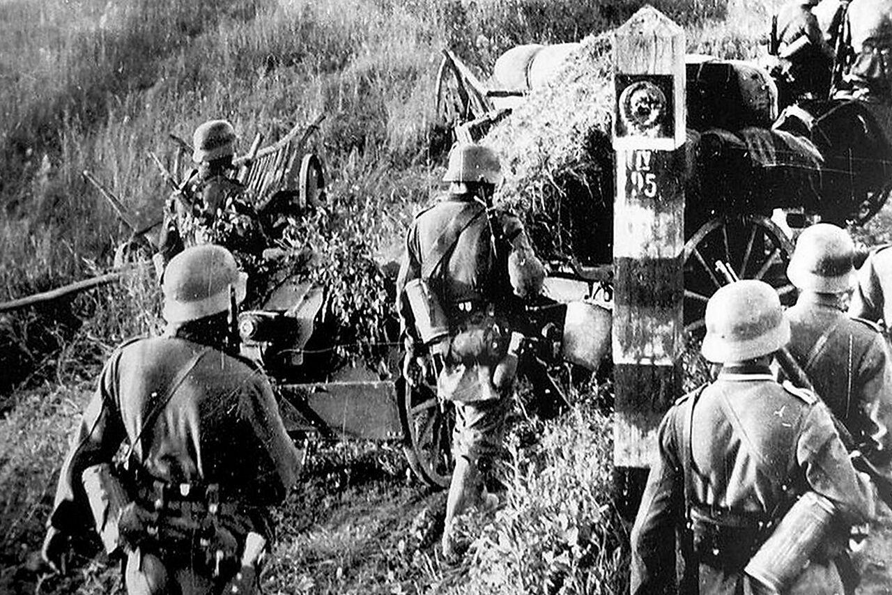 Хотя собранные на границе советские войска. Солдаты вермахта 22 июня 1941. Наступление вермахта 1941. 22 Июня 1941 года Германия напала на Советский Союз. Нападение немцев на СССР 22 июня 1941.