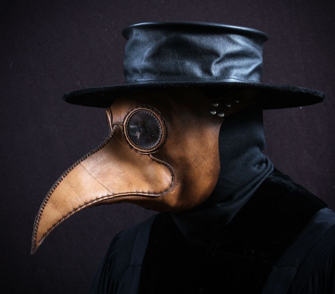 Первая время чумы. Plague Doctor маска. Маска вороны Чумной доктор. Маска чумного доктора Средневековая. Чумной доктор чума.