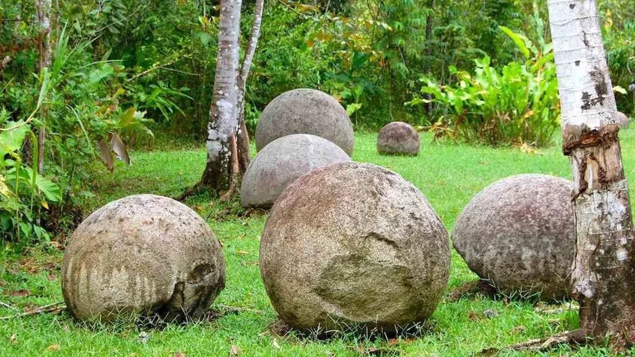 Круглые большие видео. Гигантские каменные шары коста-рики. Круглые большие видео. Валуны коста-рики. Шары коста рики артефакты шары.