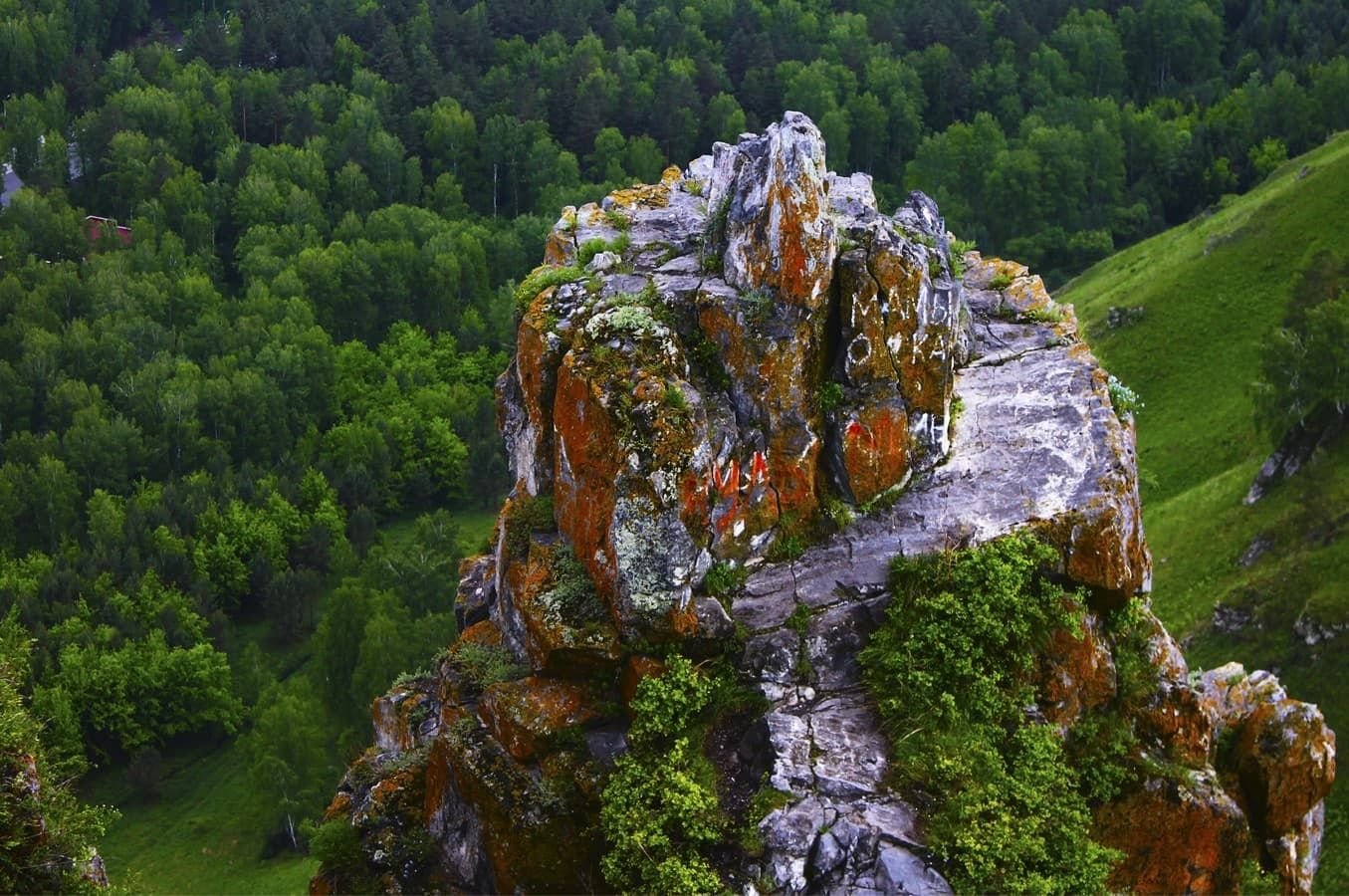 Гора чёртов палец горный Алтай