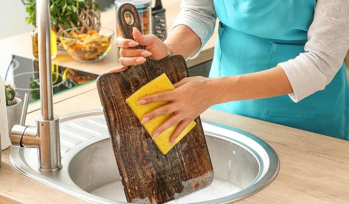Как почистить деревянную
