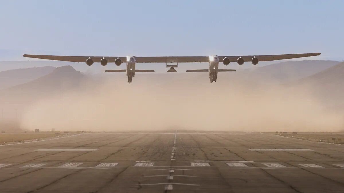 самый тяжелый самолет. самый большой самолет в мире ан-225 мрия. ан-225 мрия. мрия самый большой самолёт сзади российский. самый большой самолёт в россии.