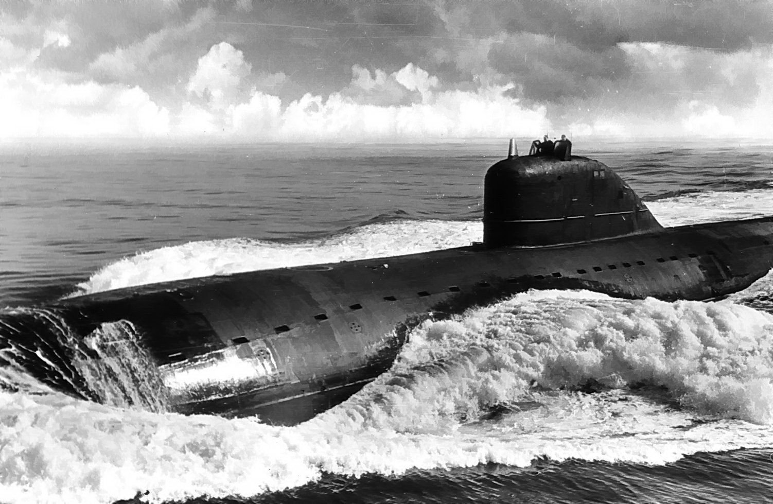 Лодка ленинский комсомол. АПЛ проекта 627, 627а. Подводная лодка к-8 (проект 627а "кит"). Проект 627 кит. АПЛ проекта 627 627а кит.