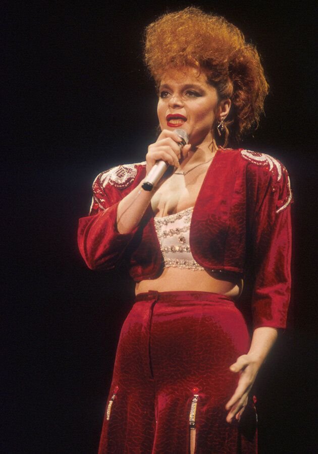 Группа комбинация алена апина в 90х. Татьяна овсиенко группа мираж. Эстрада девяностых. Гитарист группы мираж алексей горбашов. Лариса долина в 90.