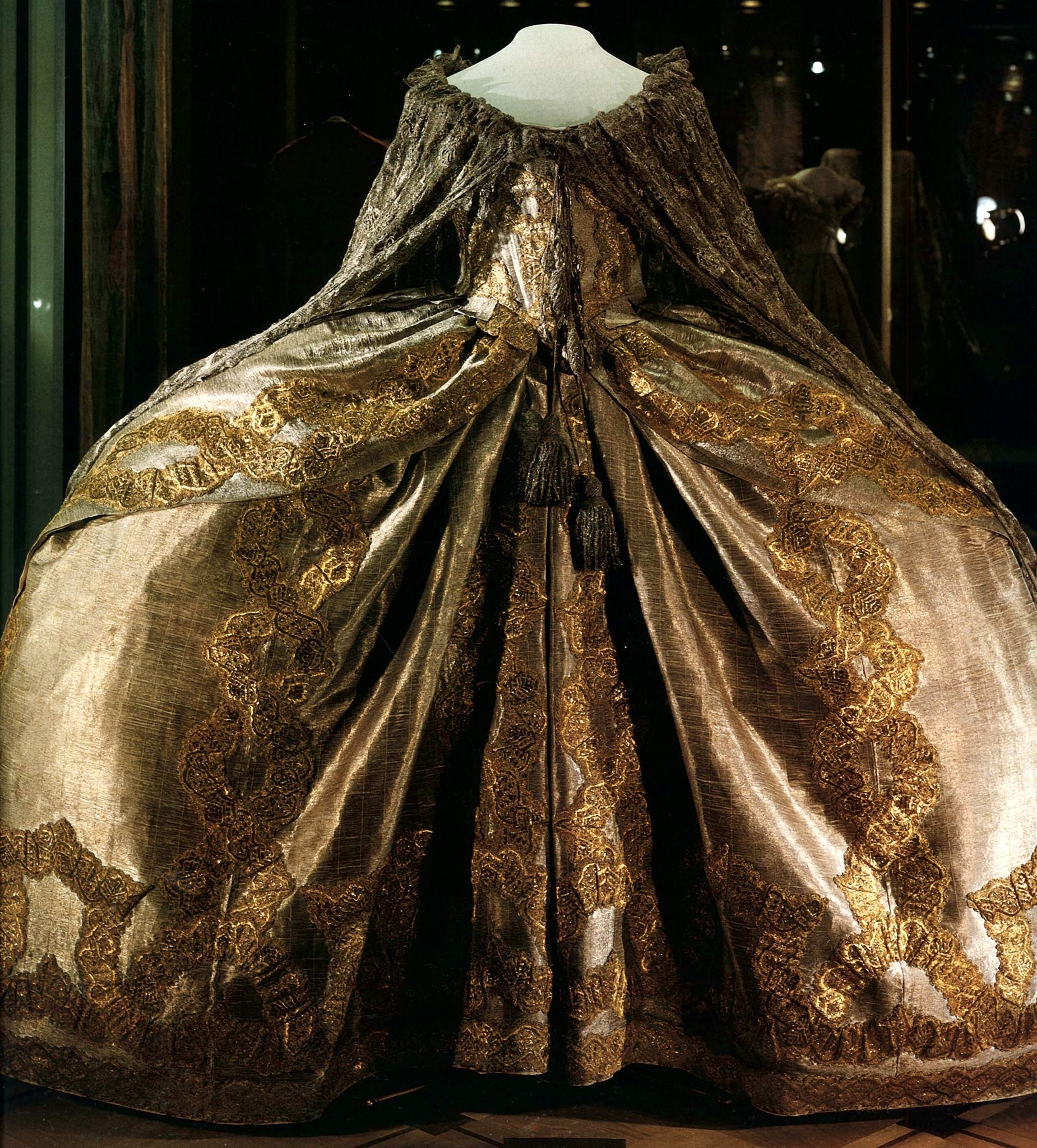 Коронационое платье Елизавет ыпетровны
