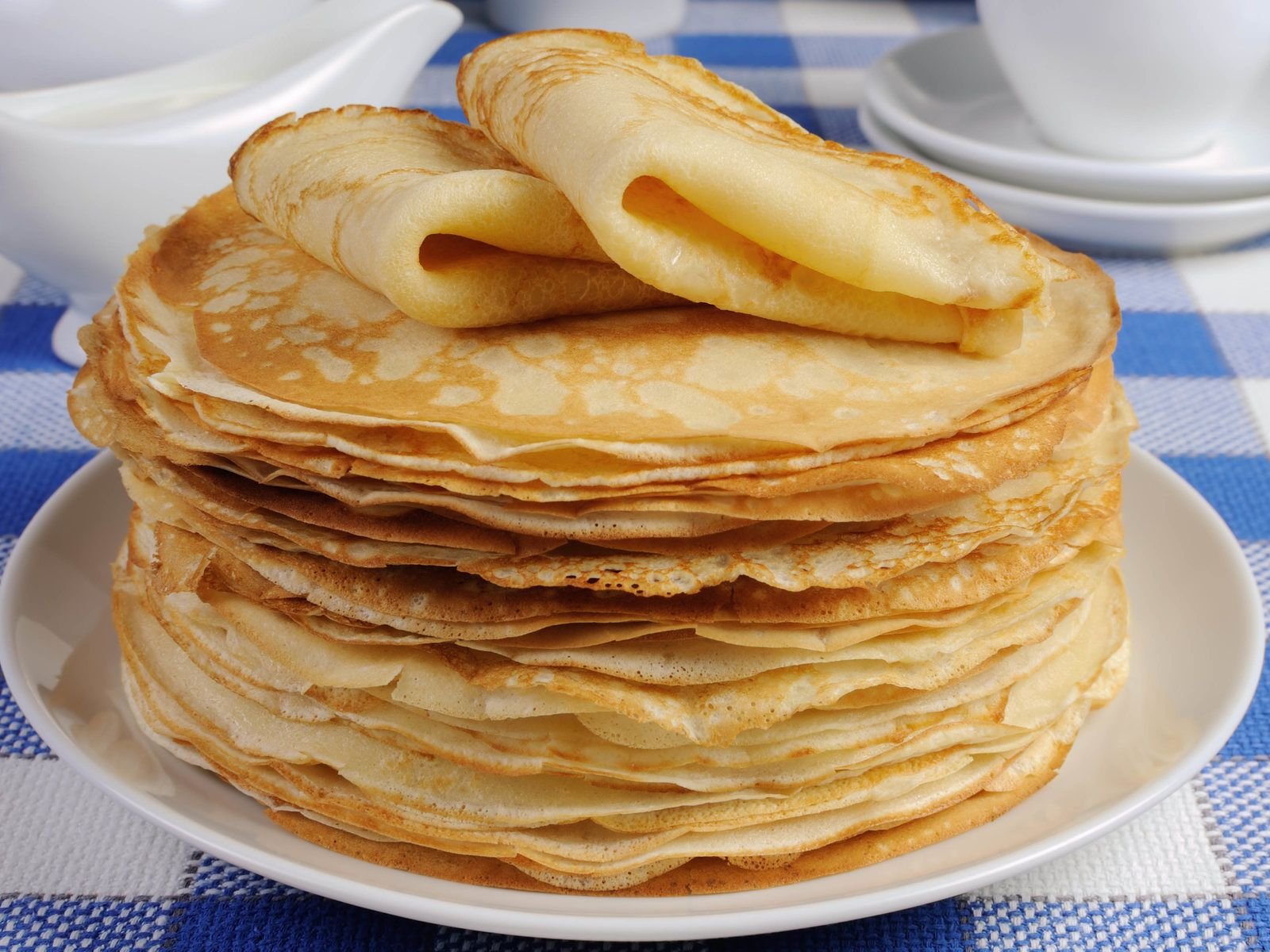 Блины плотные. Блины домашние. Блинчики на молоке фото. Хоткейки (американские блинчики). Блины плотные.
