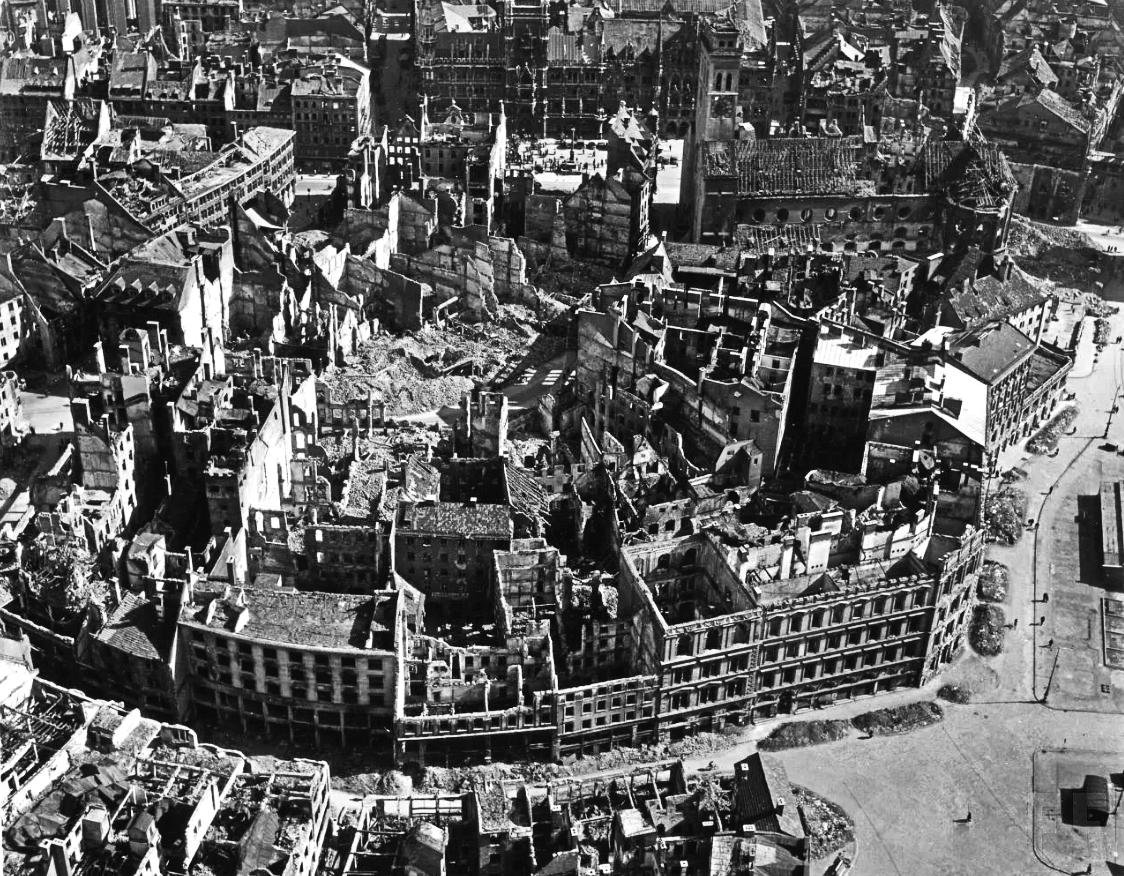 Немецкие города после войны. Бомбардировка Мюнхена 1945. Германия в 1945 после второй мировой войны. Мюнхен после второй мировой войны.