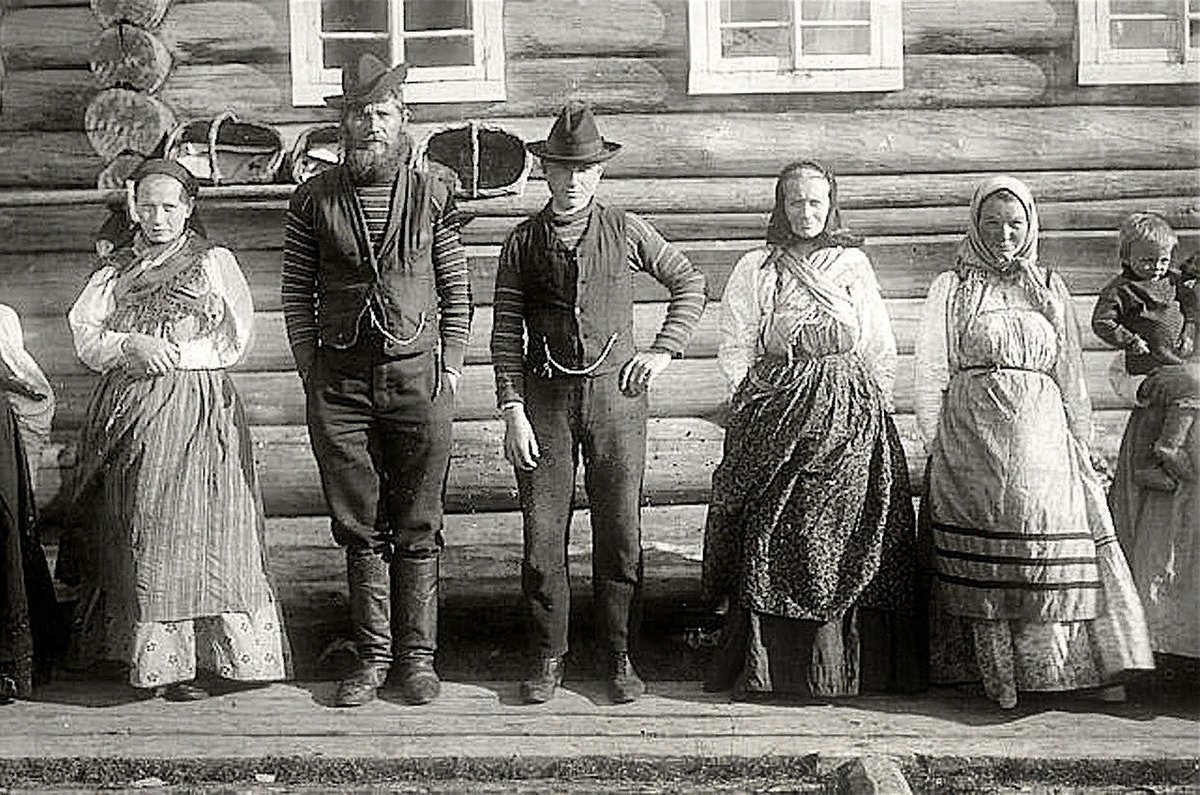 Фото старых русских женщин. Поморы Архангельской области. Поморская семья 19 века. Поморы 19 век. Галичанские крестьяне 19 век.