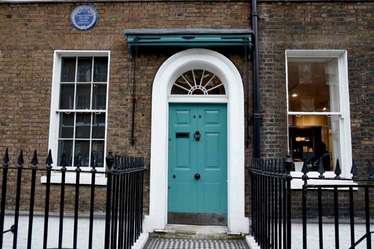Улица диккенса 8. Налог на окна в англии. Улица диккенса 8. Дом детства чарльза диккенса. Музей чарльза диккенса в лондоне.