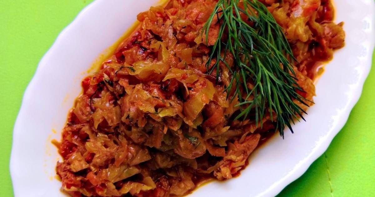 Тушеная капуста с куриным. Капуста тушеная с грудкой. Тушеная капуста с куриной грудкой. ПП тушеная капуста с курицей. ПП тушонака капуста с грудкой.