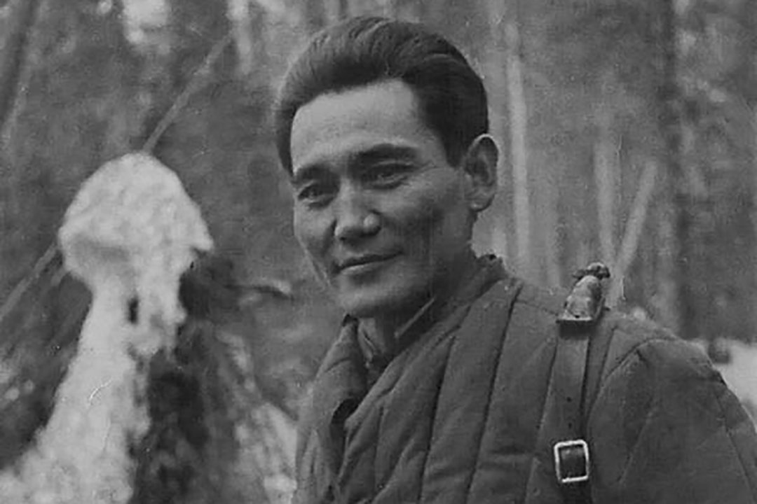 Бауыржан момышұлы шығармалары. Бауыржан Момышұлы Волоколамское шоссе. Момыш улы Волоколамское шоссе. Баурджан Момыш-улы фото. Бауыржан Момышулы (село).