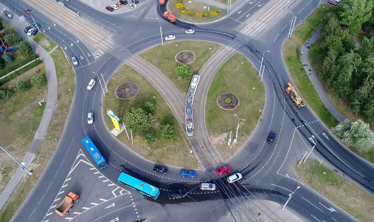 Roundabout кольцевой перекрёсток