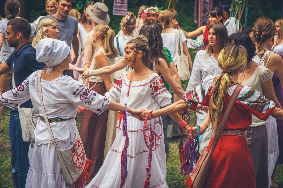 Славянский новый. Танит Родорад. Новолетие праздник. Новолетие у славян. Праздник новолетия на Руси.