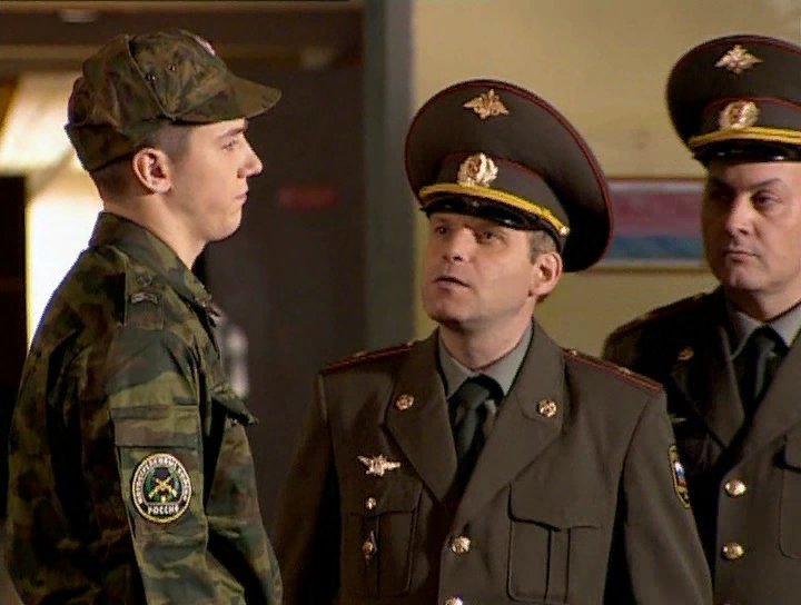 Военнослужащий кадры. Сериал солдаты 4 сезон. Солдаты 1 сезон 1 серия. Юрий Сафаров сериал солдаты. Сериал солдаты старшина.