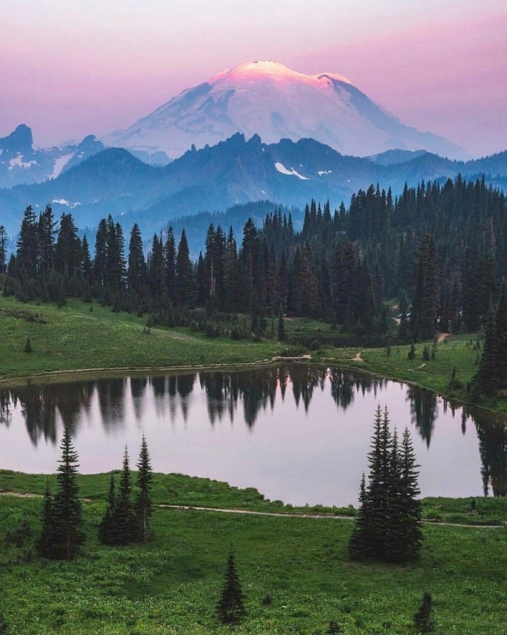 Каскадные горы. Каскадные горы фото. Mount Rainier National Park. Каскадные горы где.