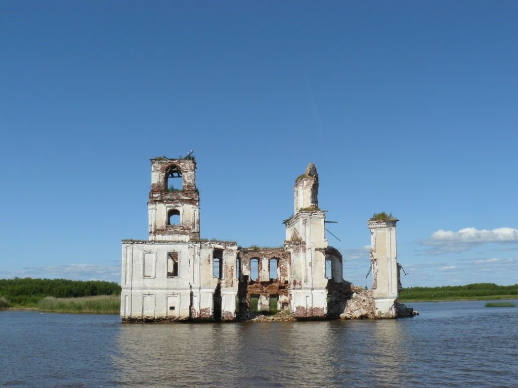 Затопленный город рыбинское. Рыбинское водохранилище город Молога. Рыбинское водохранилище затопленный город Молога. Город затопленный в Рыбинском водохранилище Молога. Рыбинское водохранилище затопленная Церковь.