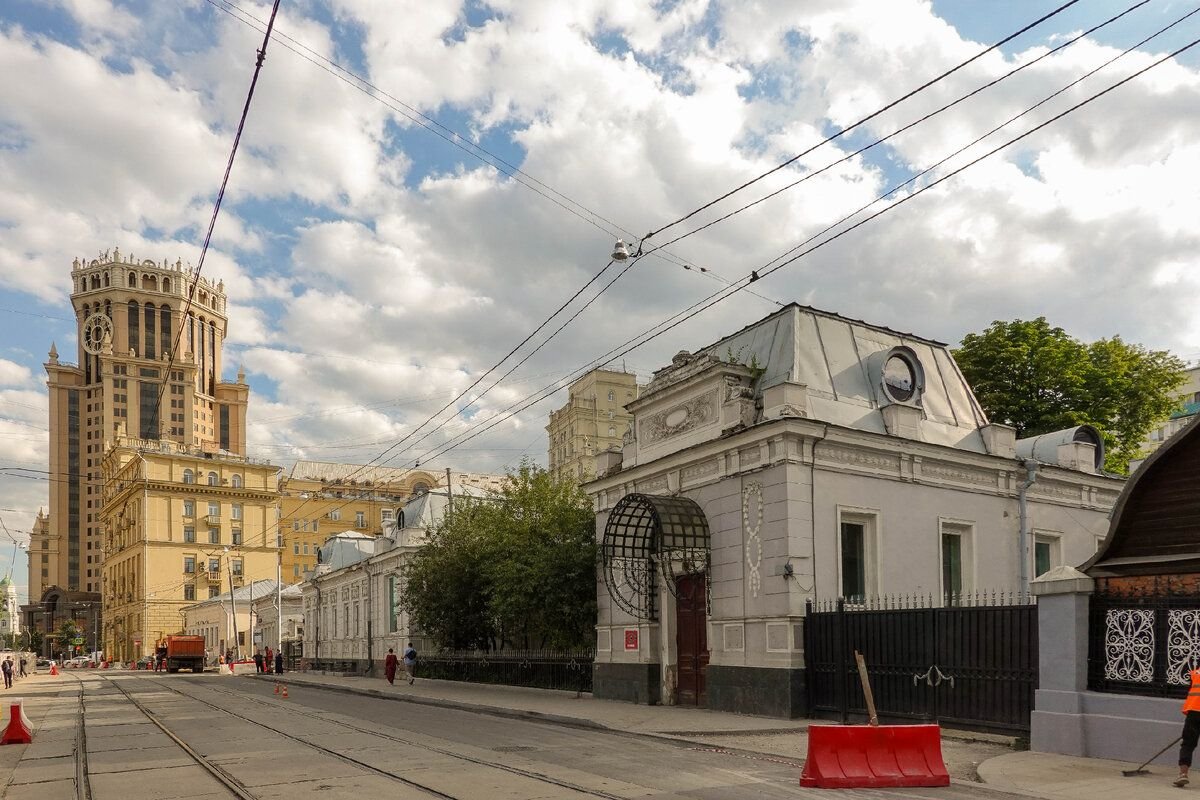 здания в центре москвы