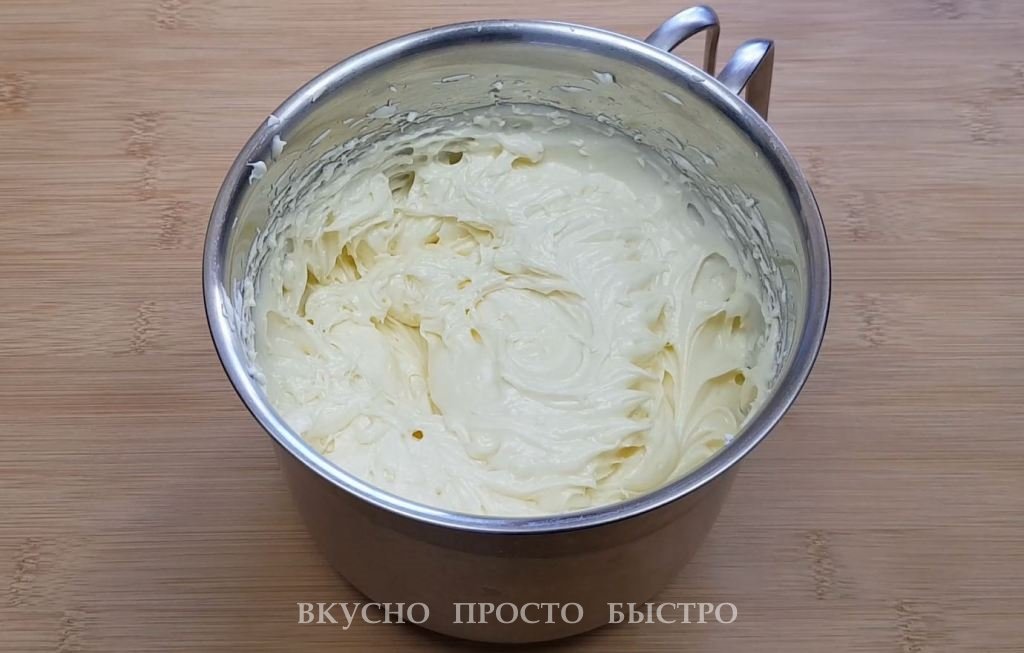 Сметанник без духовки – рецепт на канале Вкусно Просто Быстро