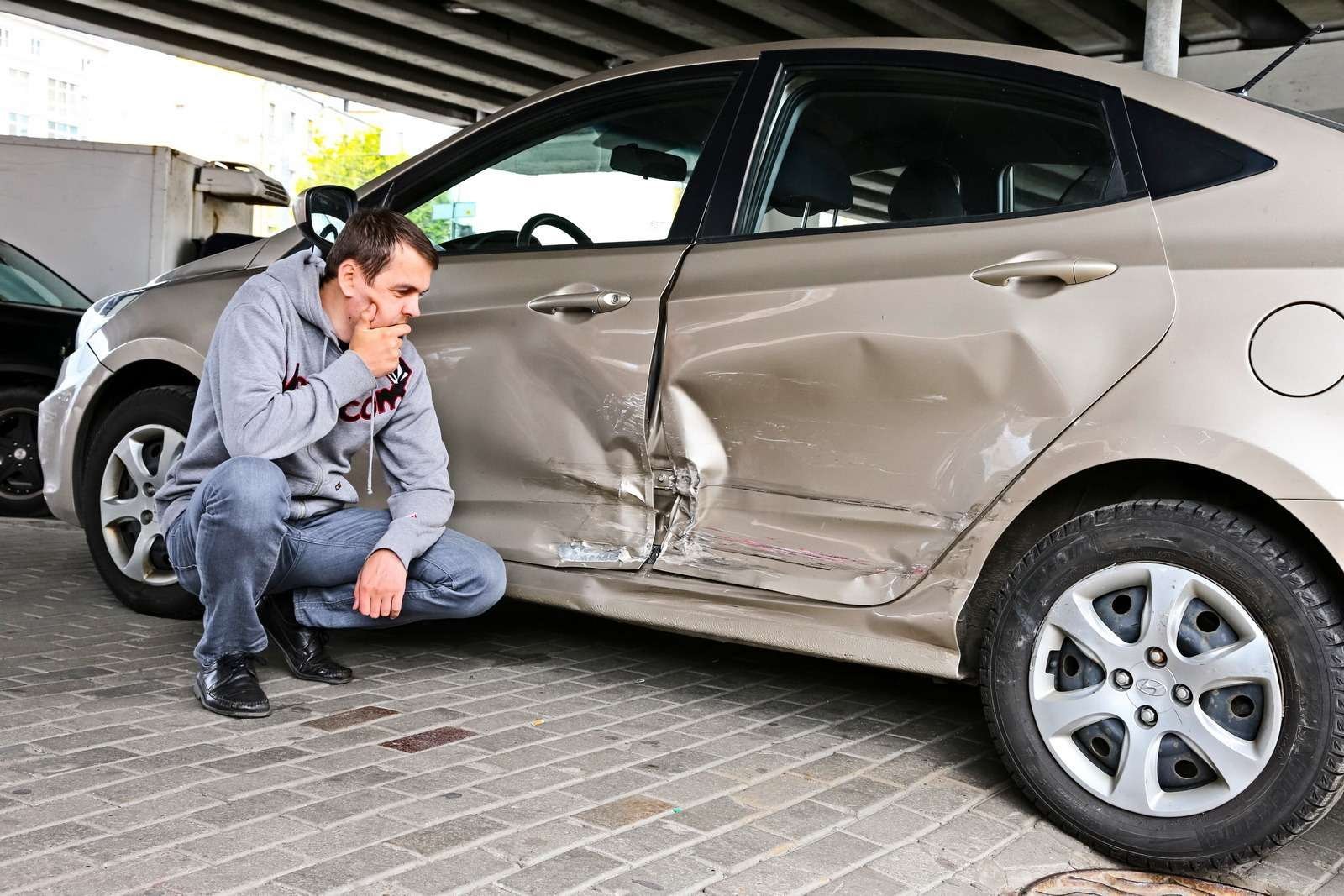 Продал машину что делать. Оценка ущерба авто. Оценка ущерба авто после ДТП. Оценщик авто. Автооценка автомобиля.