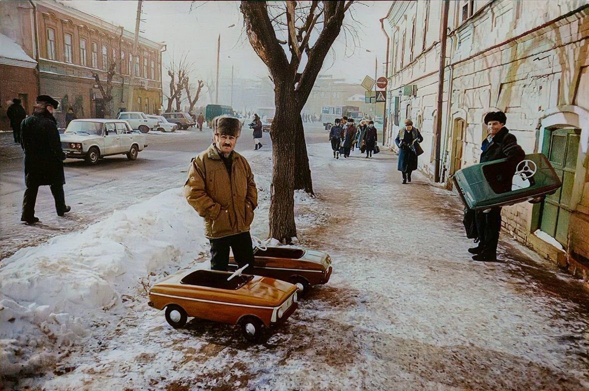 Казанские орешки 90е годы. Парад суверенитетов в ссср в начале 1990-х. Татарстан референдум о независимости 1992. Татарстан в 1990-е годы. Татарстан в 90 е годы.