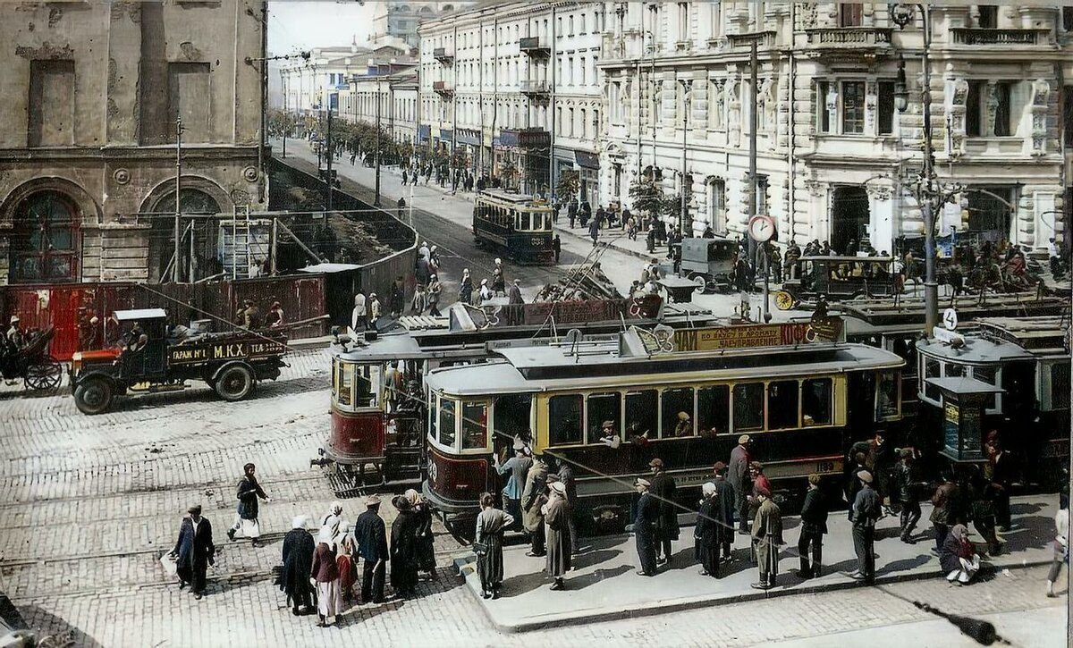 Страницы 1920 1930 х годов. Москва трамвай в 1920е. Московский трамвай 1930 е. Тверская улица 1920г. Трамвай Москва 20 век.
