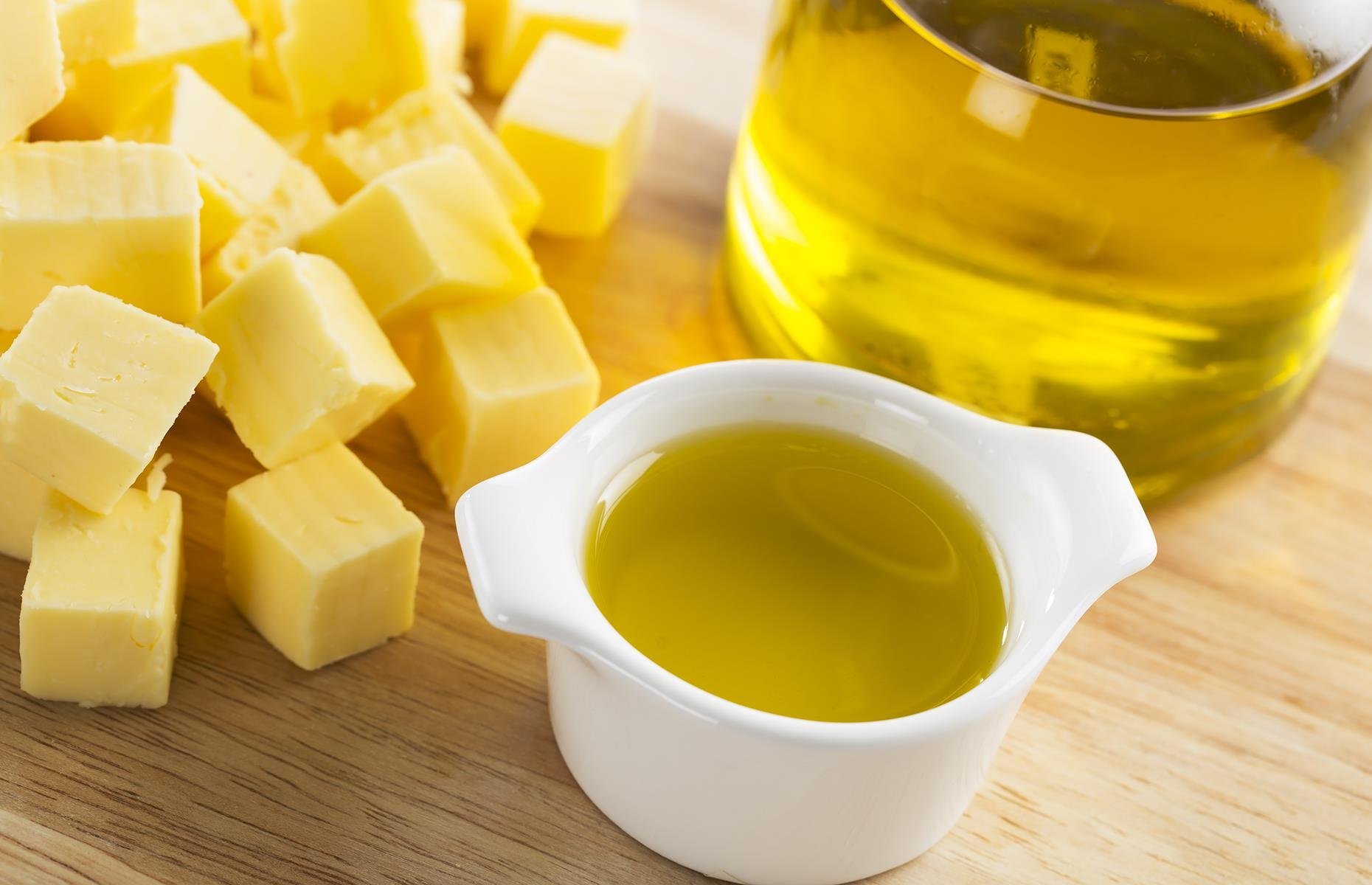 растительные жиры. масло сливочное и растительное. масло сливочное. масло сливочное и оливковое. масло сливочное и растительное.