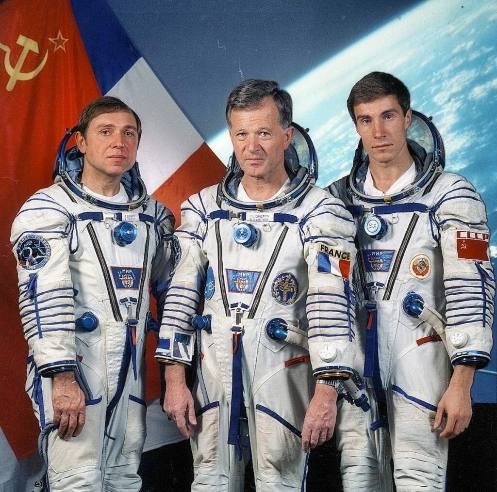 День россии космос