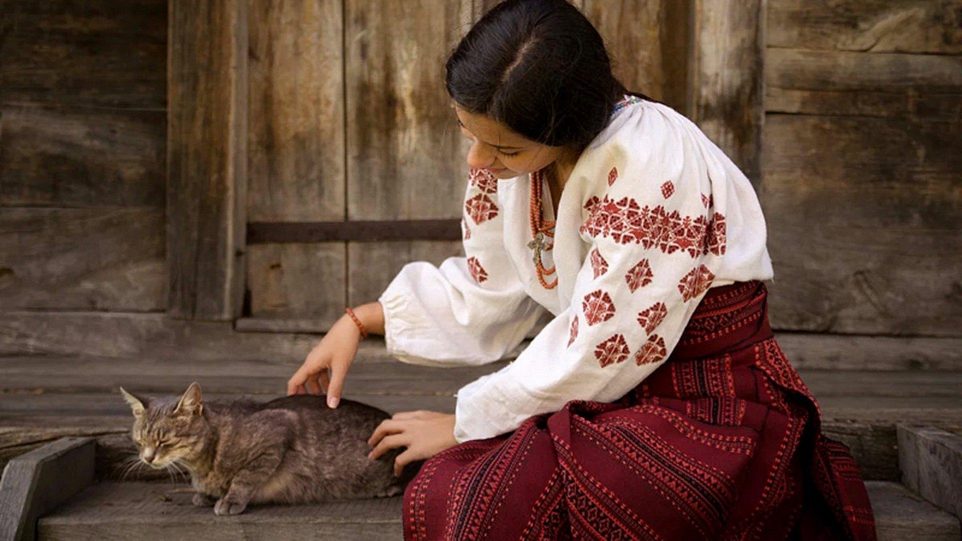 Народные кошки. Кошки на Руси. Славянская кошка. Кошки в древней Руси. Кошка в избе.